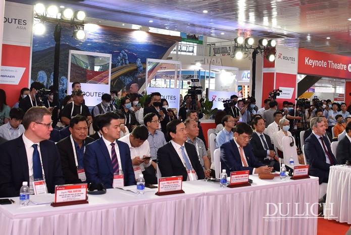 Các đại biểu tham dự Diễn đàn phát triển đường bay châu Á 2022